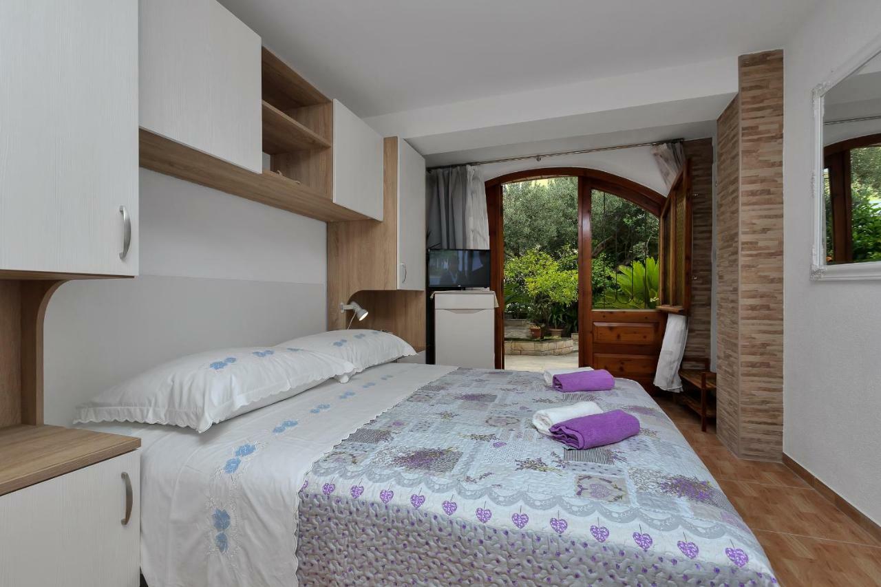 Apartments Marija Makarska Exterior photo